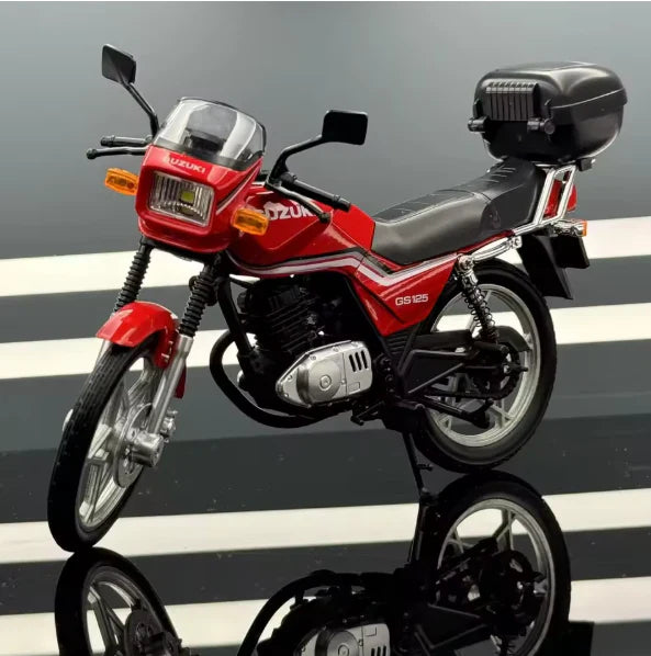 1:12 Diecast Suzuki GS125 Model Bike | Collectible Bike with Front Wheel Suspension & Lights, Sound