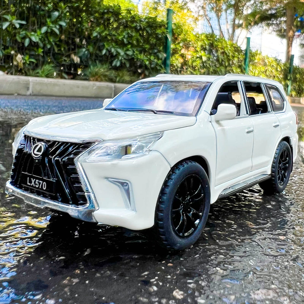 White | LEXUS LX570 1:22 Die-Cast | Luxury SUV Alloy LX570 Model