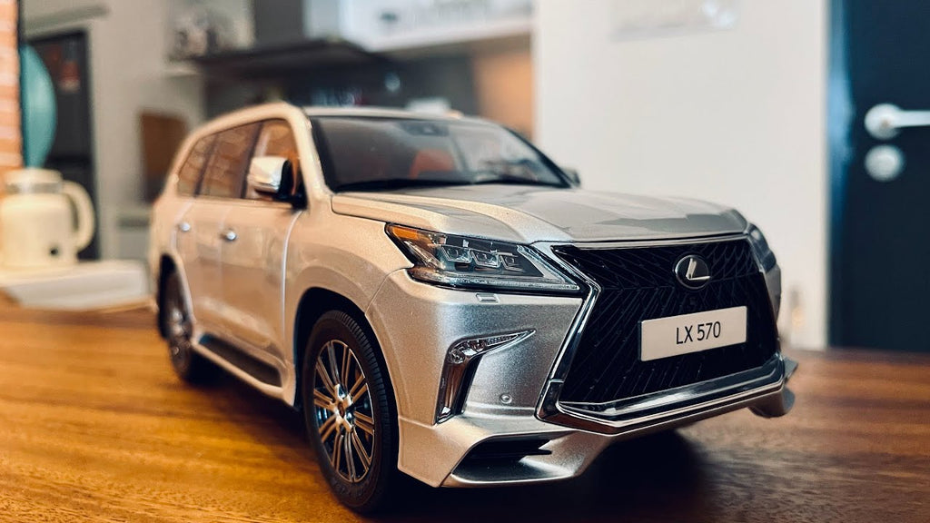 Silver | LEXUS LX570 1:22 Die-Cast | Luxury SUV Alloy LX570 Model